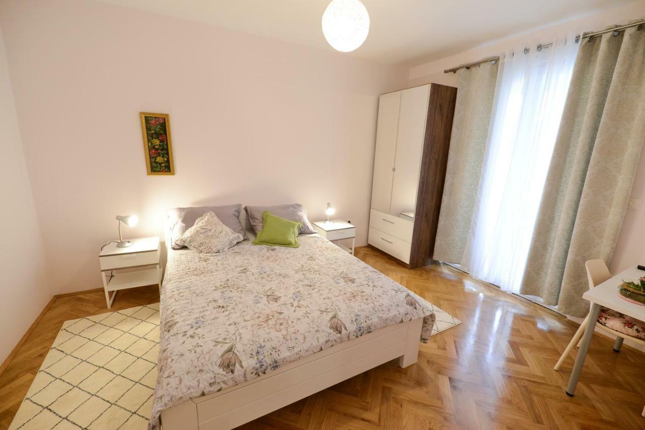 Rocky I Apartament